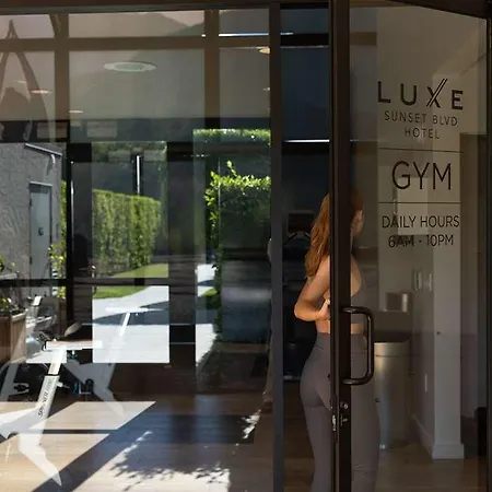 Luxe Sunset Boulevard Hotel 