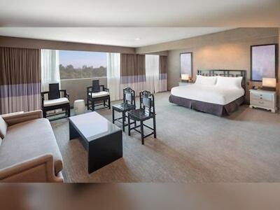 Luxe Sunset Boulevard Resort 4*
