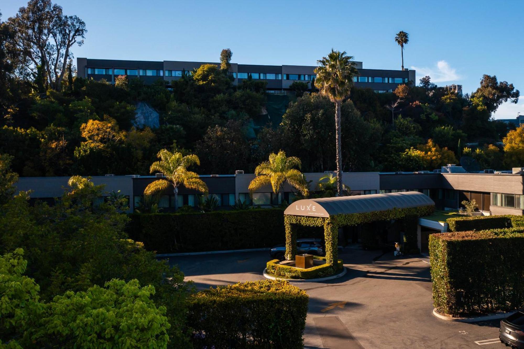 Luxe Sunset Boulevard Resort 4*