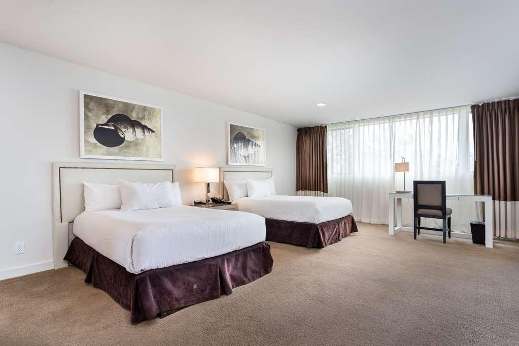 Luxe Sunset Boulevard Resort